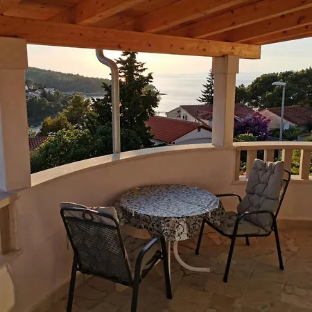 Apartments By The Sea Splitska, Brac - 2923 Postira