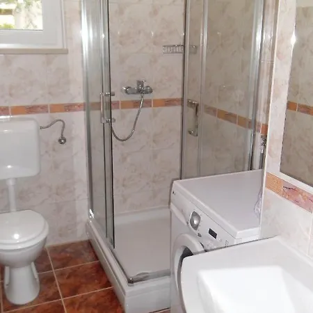 Apartment Apartments By The Sea Splitska, Brac - 2923 Postira