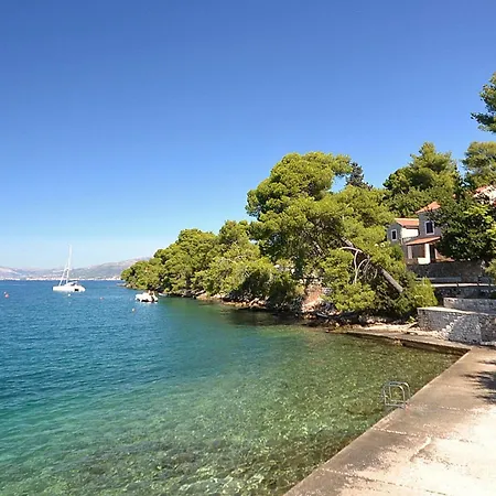 Apartments By The Sea Splitska, Brac - 2923 *