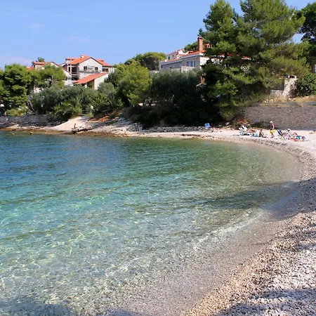 Apartments By The Sea Splitska, Brac - 2923 * Postira